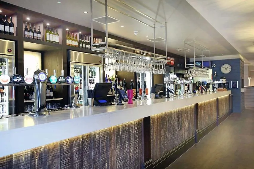 The Angel Hotel Wetherspoon Γουίτμπι