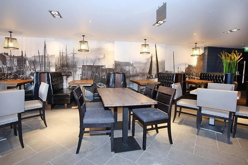 The Angel Hotel Wetherspoon Γουίτμπι 4*,
