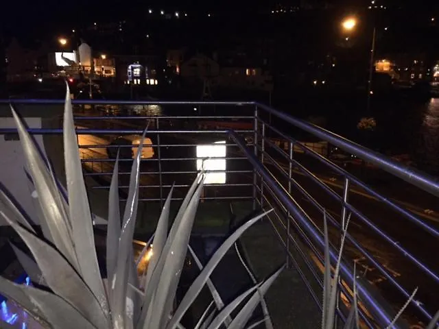 The Angel Hotel Wetherspoon Γουίτμπι